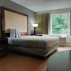 Hotel Econo Airport Near Billy Graham Parkway **